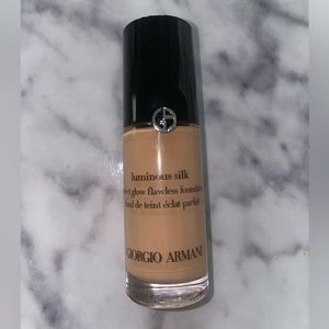MINI SIZED Giorgio Armani Luminous Silk Foundation
